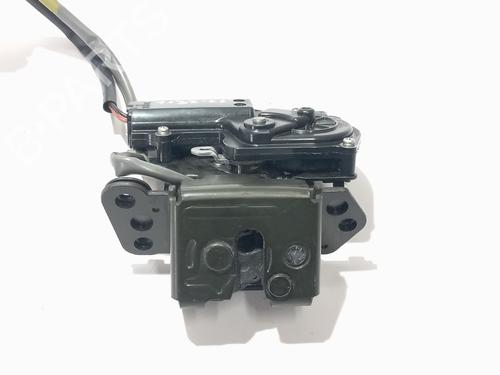 Used Tailgate lock Tailgate lock TOYOTA COROLLA Verso (ZER_, ZZE12_, R1_) 2.2 D-4D (AUR10_, AUR10R) (136 hp) 32852808 32852808