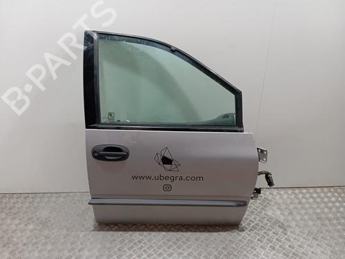 Used Right front door CHRYSLER VOYAGER / GRAND VOYAGER III (GS_, NS_) 2.5 TD (116 hp) 26390454