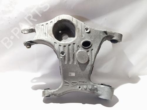 left-rear-suspension-arm-land-rover-range-rover-velar-l560-2017-40105098 main image
