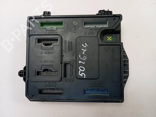 Used Fuse box RENAULT MEGANE III Hatchback (BZ0/1_, B3_) [2008-2025]  20087135
