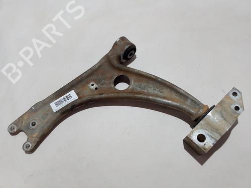 Used Right front suspension arm AUDI Q3 (8UB, 8UG) [2011-2020]  28703289