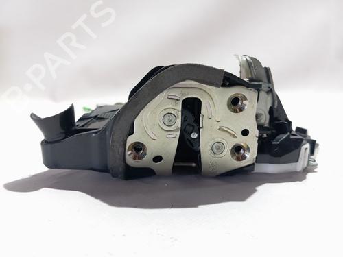 front-right-lock-toyota-yaris-_p21_-_pa1_-_ph1_-2020-36409925 main image