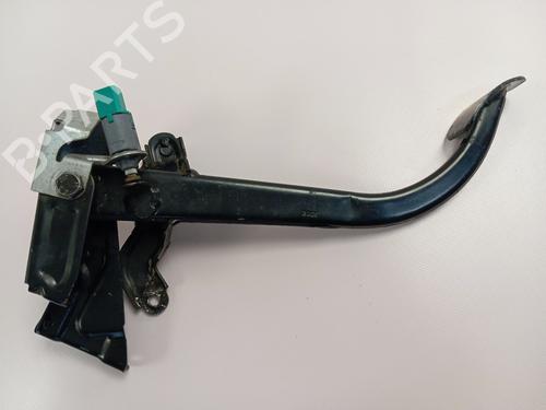 Used Clutch pedal Clutch pedal RENAULT TRAFIC II Van (FL) 1.9 dCi 100 (FL0C, FL0K, FL0B) (101 hp) 36017586 36017586
