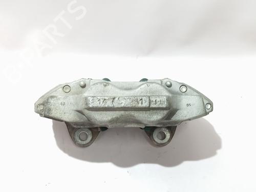 Used Right front brake caliper Right front brake caliper TOYOTA HILUX VIII Pickup (_N1_) 2.4 D (GUN112_, GUN122_, GUN135_, GUN120_, GUN135R,... (150 hp) 34704239 34704239