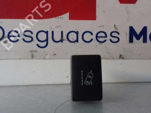 Used Switch TOYOTA YARIS (_P13_) 1.5 Hybrid (NHP130_, NHP130) (101 hp) 16984810