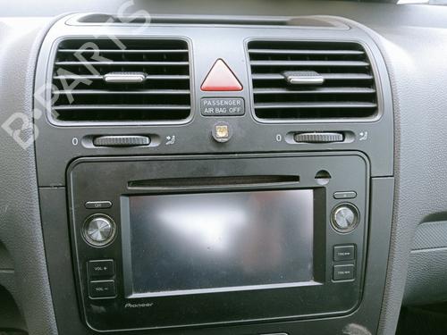 Left headlight VW GOLF V (1K1) | BP24404943C28