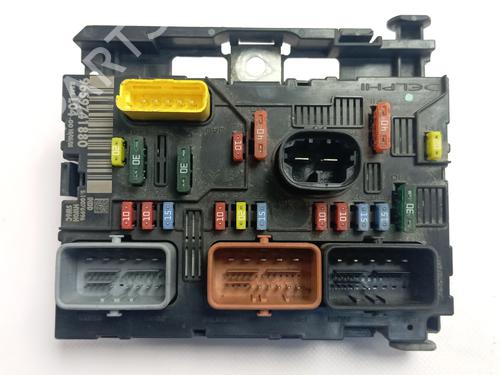 Used Fuse box Fuse box 37467214 37467214