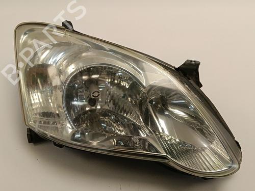 Used Right headlight Right headlight TOYOTA COROLLA (_E12_) 2.0 D-4D (CDE120R, CDE120L_) (116 hp) 32774409 32774409