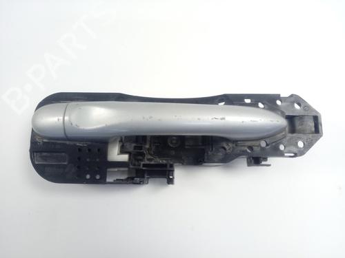 Used Front right exterior door handle RENAULT MEGANE III Hatchback (BZ0/1_, B3_) [2008-2025]  19248946