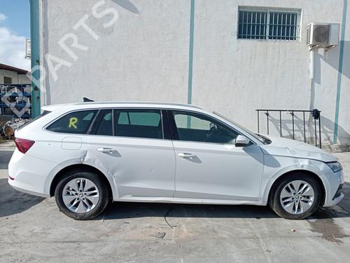 Right tailgate light SKODA OCTAVIA IV Combi (NX5, PV5) 1.0 TSI e-TEC | BP30914049C80  - Image 19