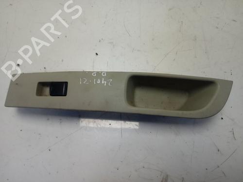 Used Right front window switch NISSAN MICRA III (K12) [2002-2011]  13091753
