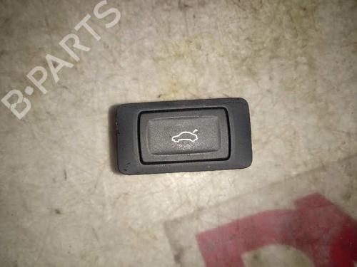 Used Switch AUDI A4 B9 Avant (8W5, 8WD) [2015-2025]  30370901