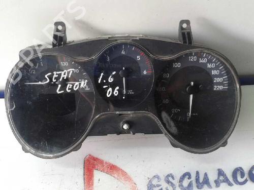 Used Instrument cluster SEAT LEON (1P1) 1.9 TDI (105 hp) 12653508