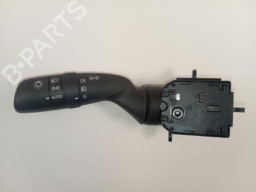 Mando luces Mando luces TOYOTA YARIS (_P21_, _PA1_, _PH1_) 1.5 Hybrid (MXPH10, MXPH11) (116 hp) 36406808 36406808