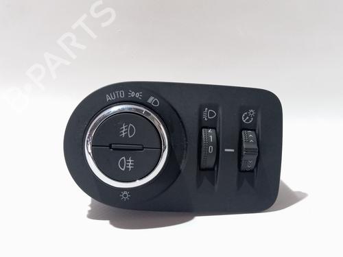 Used Headlight switch Headlight switch 39079758 39079758