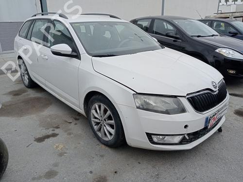Right headlight SKODA OCTAVIA III Combi (5E5, 5E6) 1.6 TDI | BP37408101C29 - Image 10