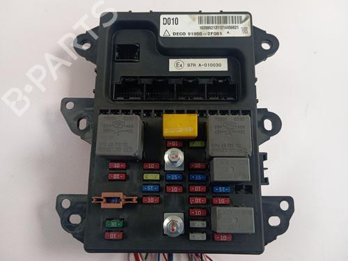 Used Fuse box Fuse box 37518710 37518710