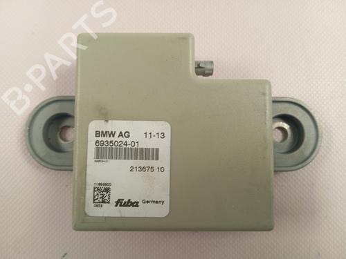 Used Electronic module BMW 5 Gran Turismo (F07) 530 d (245 hp) 30515072