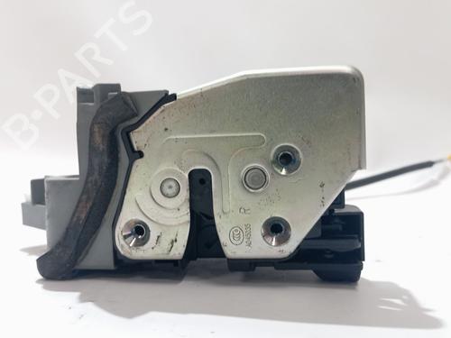 rear-right-lock-kia-carens-iv-2013-35953303 main image