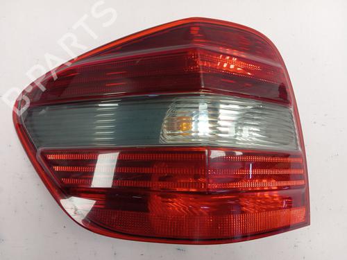 Used Left taillight MERCEDES-BENZ M-CLASS (W164) [2005-2012]  31665450