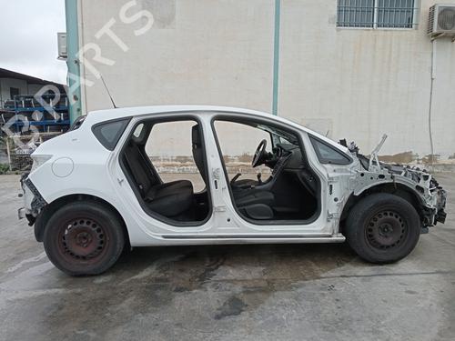 Left front door OPEL ASTRA J (P10)  | BP21052657C2 