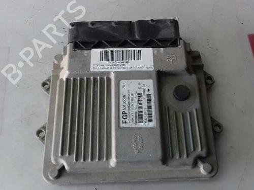 Used Engine control unit (ECU) OPEL CORSA C (X01) 1.3 CDTI (F08, F68) (70 hp) 12648735