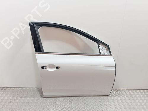 Used Right front door RENAULT MEGANE IV Hatchback (B9A/M/N_) 1.5 Blue dCi 95 (B9A2, B9A6) (95 hp) 27315595