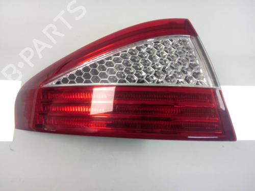 Used Left taillight FORD MONDEO IV (BA7) [2007-2015]  17624236