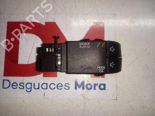 Used Switch RENAULT CLIO IV (BH_) [2012-2021]  16577682