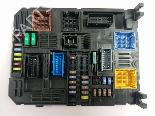 Used Fuse box Fuse box 38711347 38711347