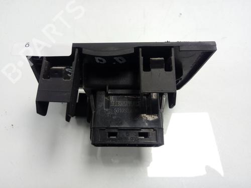 Right front window switch RENAULT TRUCKS MIDLUM  | BP29436948I26 