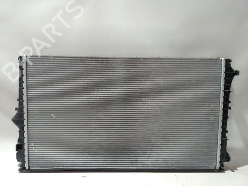 Used Water radiator Water radiator BMW X1 (U11) xDrive 25 e Plug-in-Hybrid (245 hp) 40538803 40538803