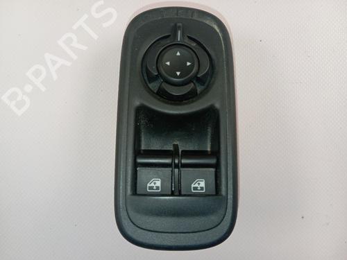 left-front-window-switch-fiat-500e-332_-2020-36235912 main image