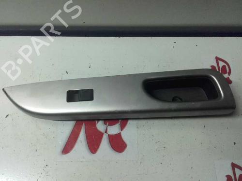 Used Right front window switch NISSAN MICRA III (K12) 160 SR (110 hp) 18150736