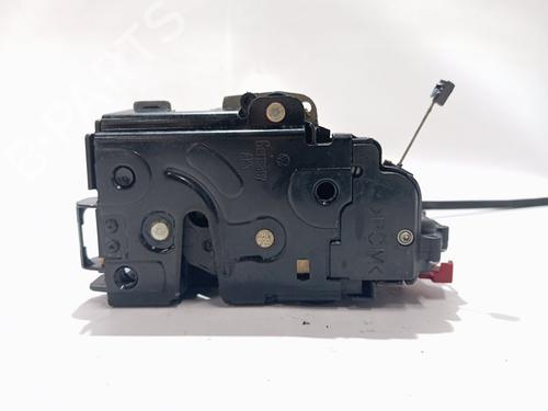 Cerradura puerta trasera izquierda VW TOURAN (1T1, 1T2) 2.0 TDI (136 hp) 29628869