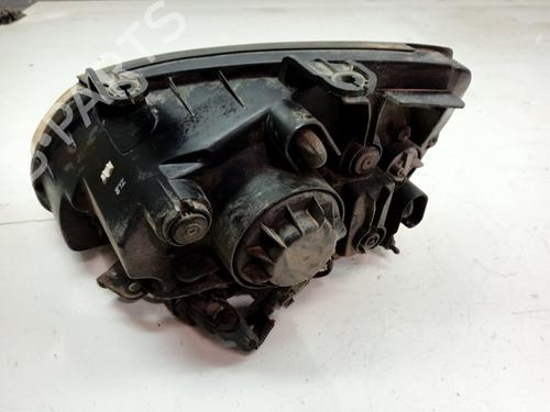 Right headlight KIA CARENS II MPV (FJ) | BP12664634C29