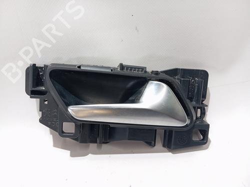 Højre fortil invendig håndtag PEUGEOT 208 I (CA_, CC_) 1.6 HDi (114 hp) 30515058