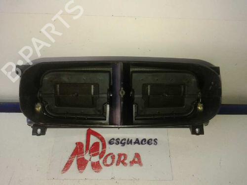 Air vent MERCEDES-BENZ E-CLASS (W210) E 320 CDI (210.026) | BP16882414I21 