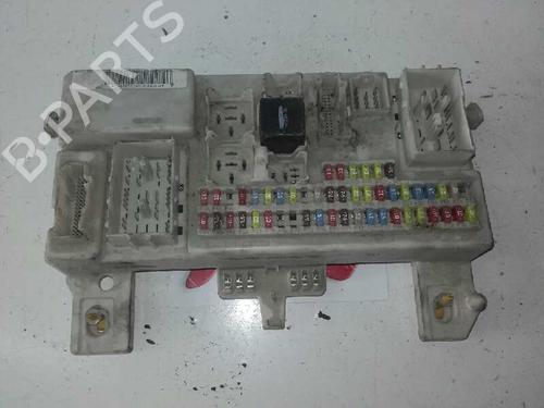 Zekeringkast FORD FOCUS II (DA_, HCP, DP) 1.8 TDCi (115 hp) 30369343