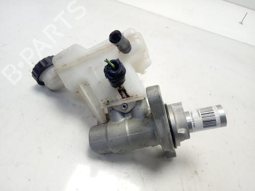 Used Brake master cylinder CITROËN BERLINGO (ER_, EC_) 1.5 BlueHDi 100 (102 hp) 15401738