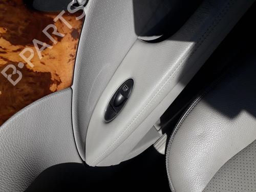 Used Right front window switch MERCEDES-BENZ E-CLASS (W211) E 320 CDI (211.026) (204 hp) 30372804