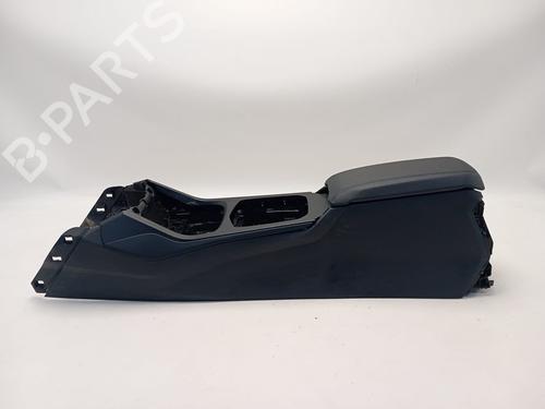 Used Armrest / Center console BMW 1 (F40) 118 d (150 hp) 27882034