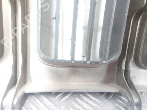 Grille JEEP GRAND CHEROKEE I (ZJ, ZG) 2.5 TD 4x4 (Z) | BP12650567C40 