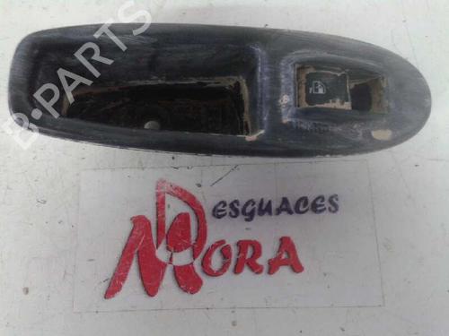 Used Left rear window switch FIAT 500L (351_, 352_) 1.3 D Multijet (199LXY1A, 199LXY11) (84 hp) 30368985
