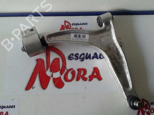 Used Right front suspension arm OPEL SIGNUM Hatchback (Z03) 2.2 direct (F48) (155 hp) 17006425