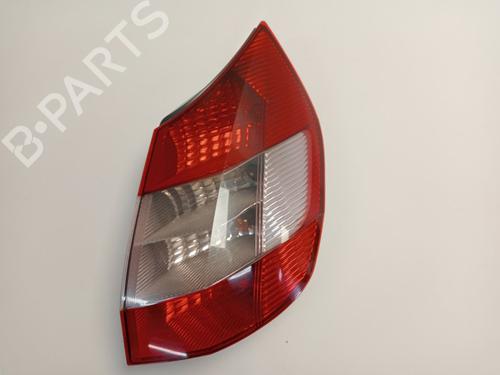 Farolim direito RENAULT SCÉNIC I MPV (JA0/1_, FA0_) 1.9 dCi (JA05, JA1F) (102 hp) 18694928