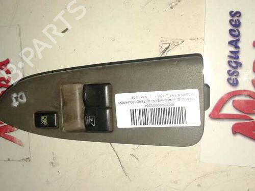 Used Left front window switch NISSAN X-TRAIL I (T30) [2001-2013]  30369260