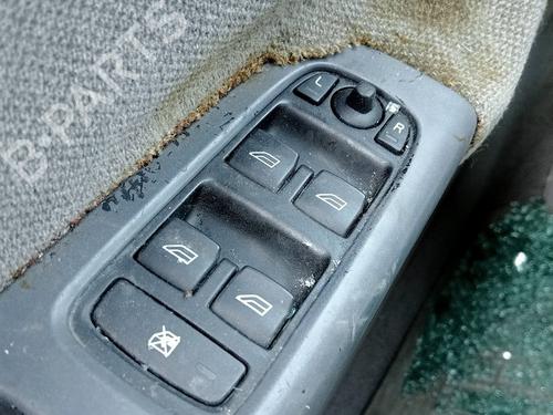 Fuse box VOLVO V50 (545) 2.0 D | BP27983688E1  - Image 13