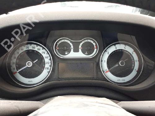 Used Instrument cluster FIAT 500L (351_, 352_) [2012-2025]  18490720