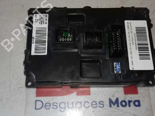 Used Fuse box PEUGEOT 307 (3A/C) 2.0 HDi 135 (136 hp) 13088631